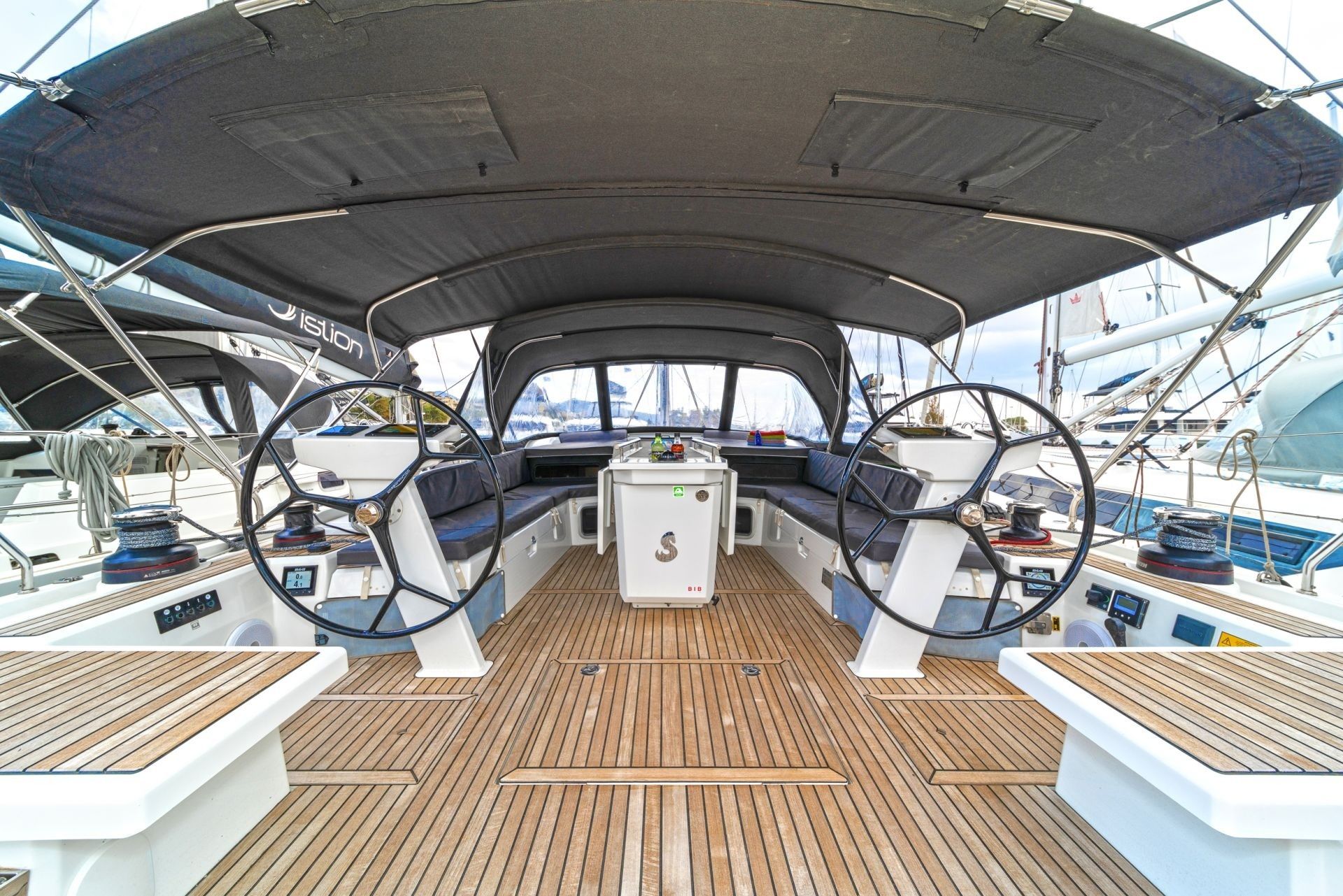 Beneteau Oceanis 51.1 | Yria