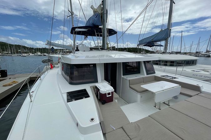 Bali 4.8 | Seven Stars
