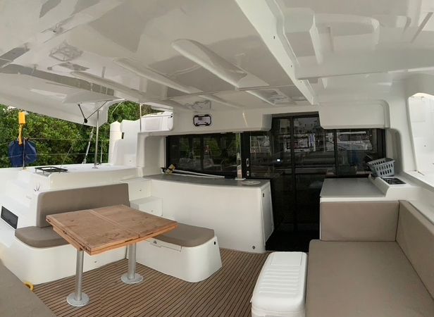 Lagoon 46 | La Badine