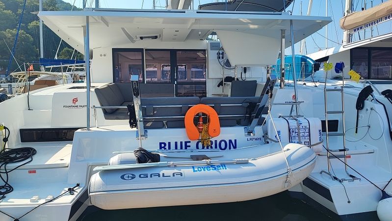 Fountaine Pajot Isla 40 | Blue Orion