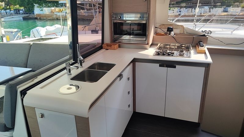 Fountaine Pajot Isla 40 | Blue Orion