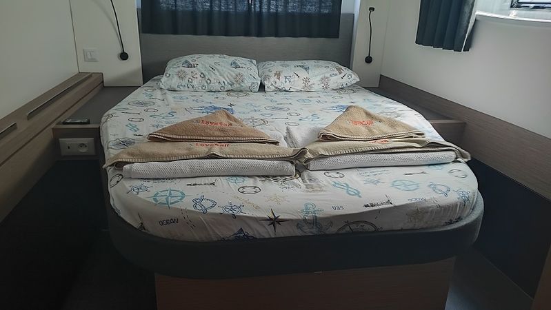 Fountaine Pajot Astrea 42 | Gloria