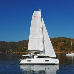 Fountaine Pajot Elba 45 | Lalom