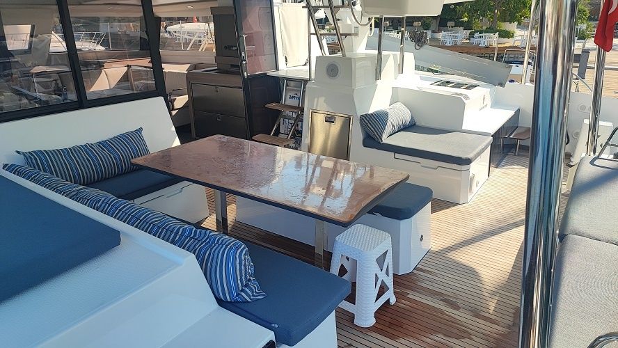 Fountaine Pajot Elba 45 | Lalom