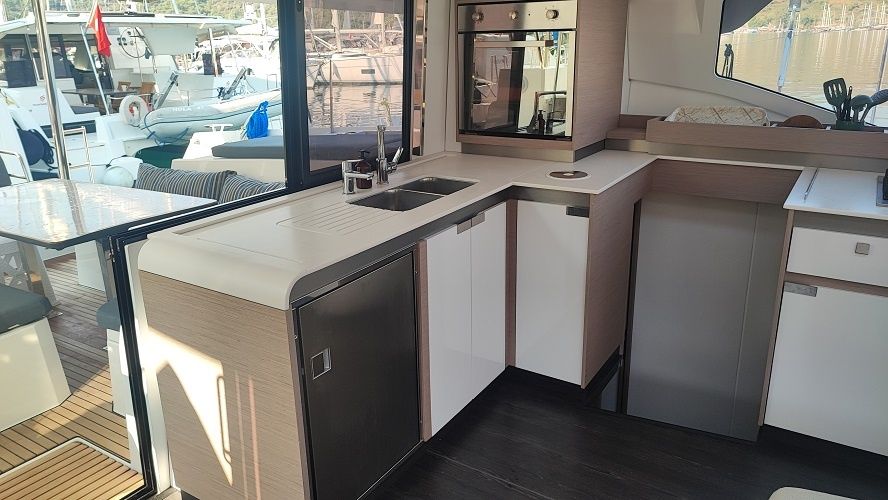 Fountaine Pajot Elba 45 | Lalom