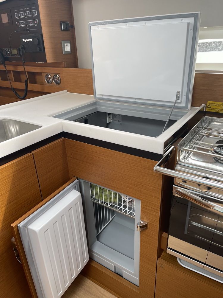 Jeanneau Sun Odyssey 410 | Rosso Bianco
