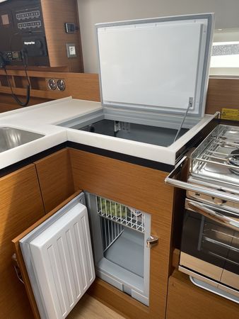 Jeanneau Sun Odyssey 410 | Rosso Bianco
