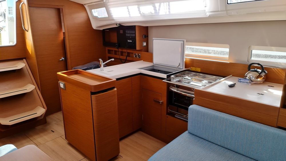 Jeanneau Sun Odyssey 410 | Rosso Bianco