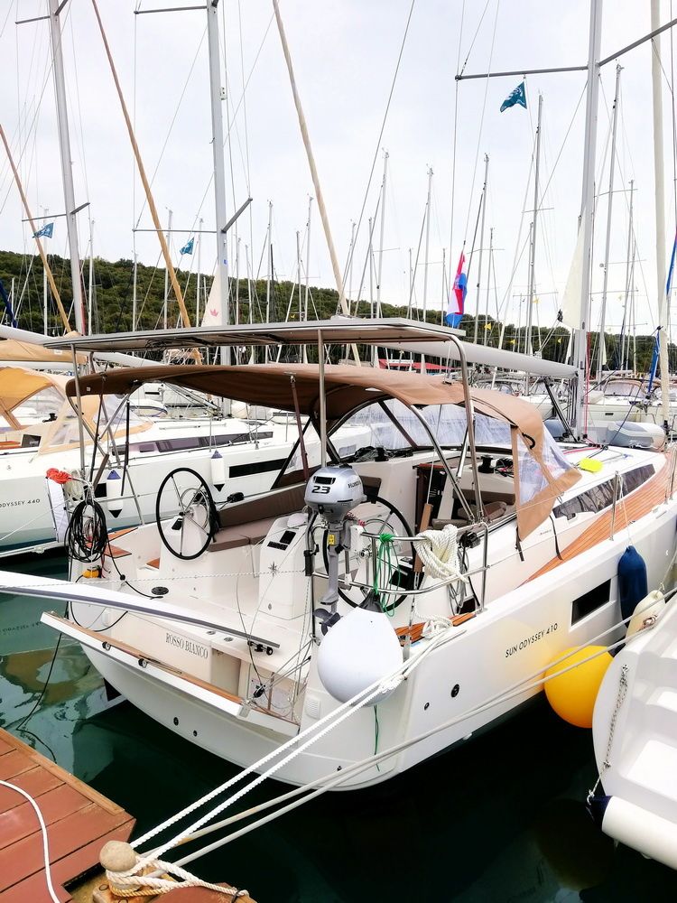 Jeanneau Sun Odyssey 410 | Rosso Bianco