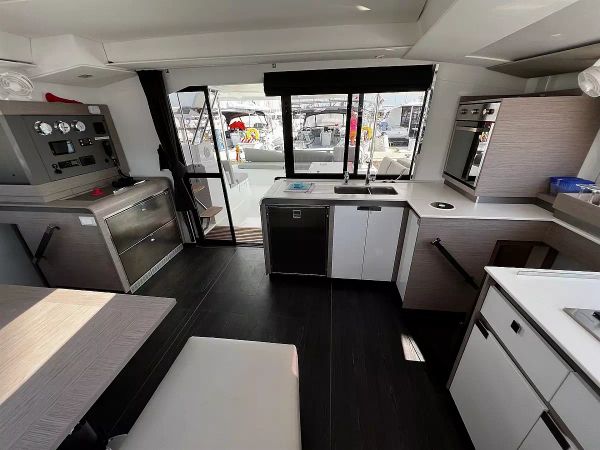 Fountaine Pajot Elba 45 | Angie