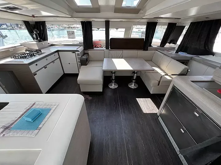 Fountaine Pajot Elba 45 | Angie