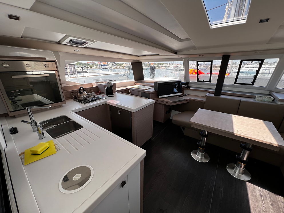 Fountaine Pajot Astrea 42 | Elite