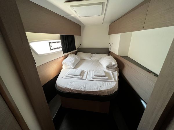 Fountaine Pajot Astrea 42 | Elite