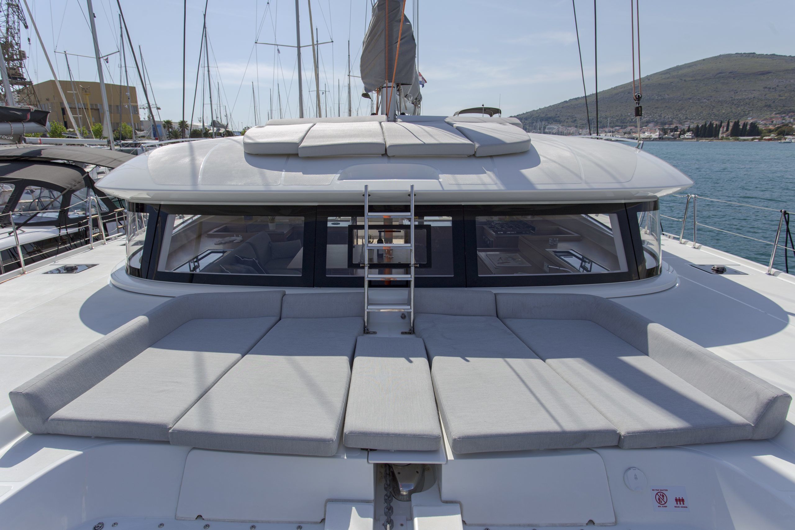 Excess 15 | White Lotus