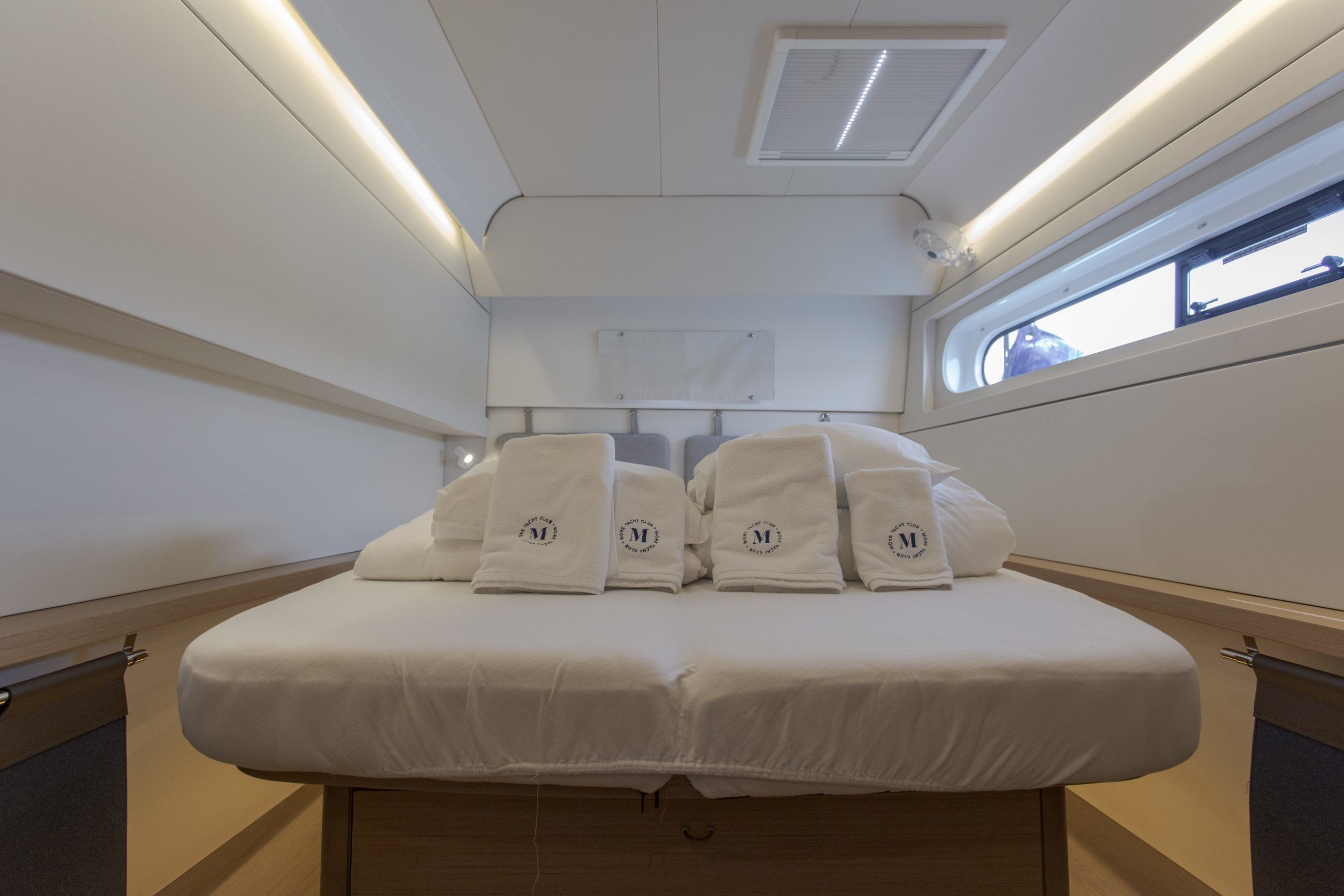 Excess 15 | White Lotus