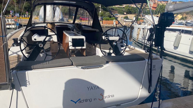 Dufour 390 | Yaya