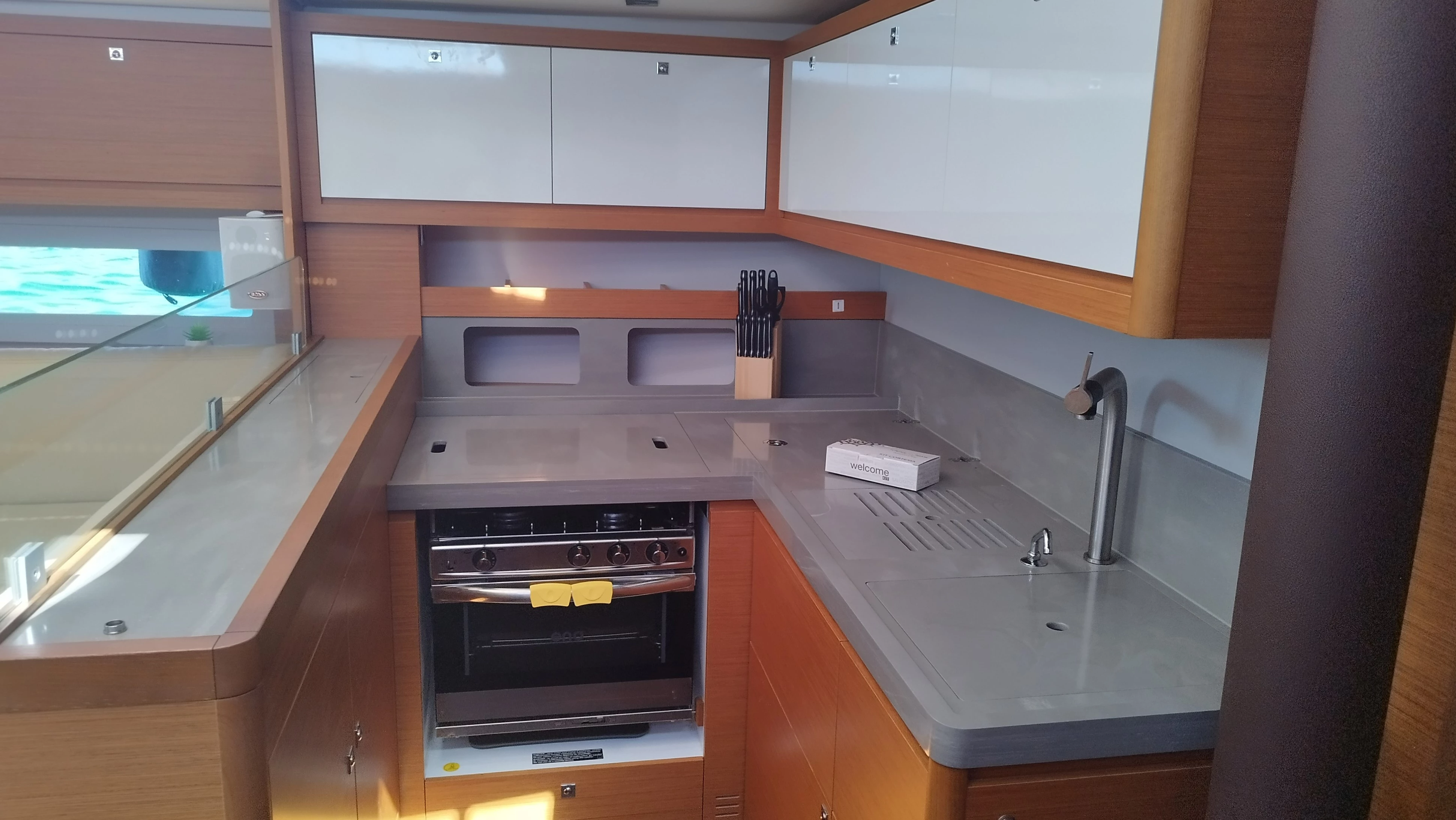 Dufour 530 | Asperula