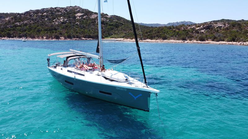 Dufour 530 | Asperula