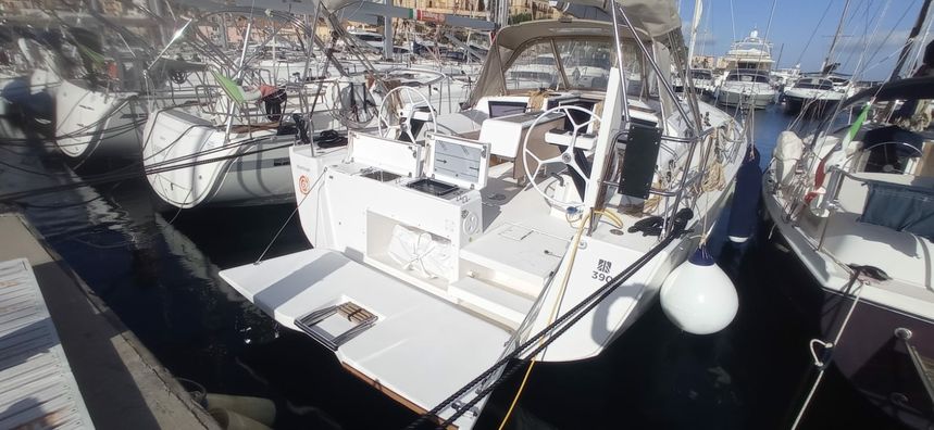 Dufour 390 | Tiche