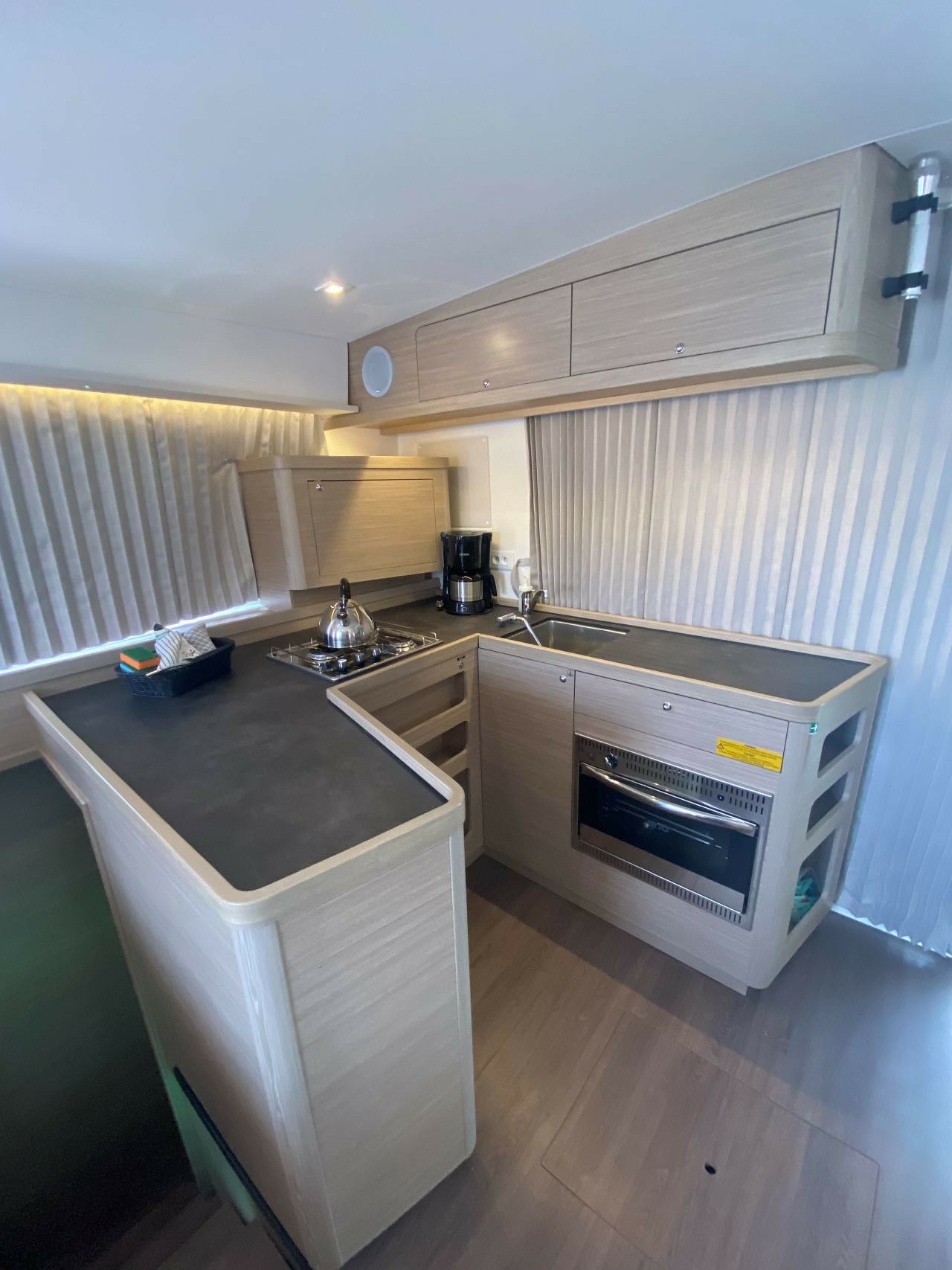 Lagoon 42 | Hanselli