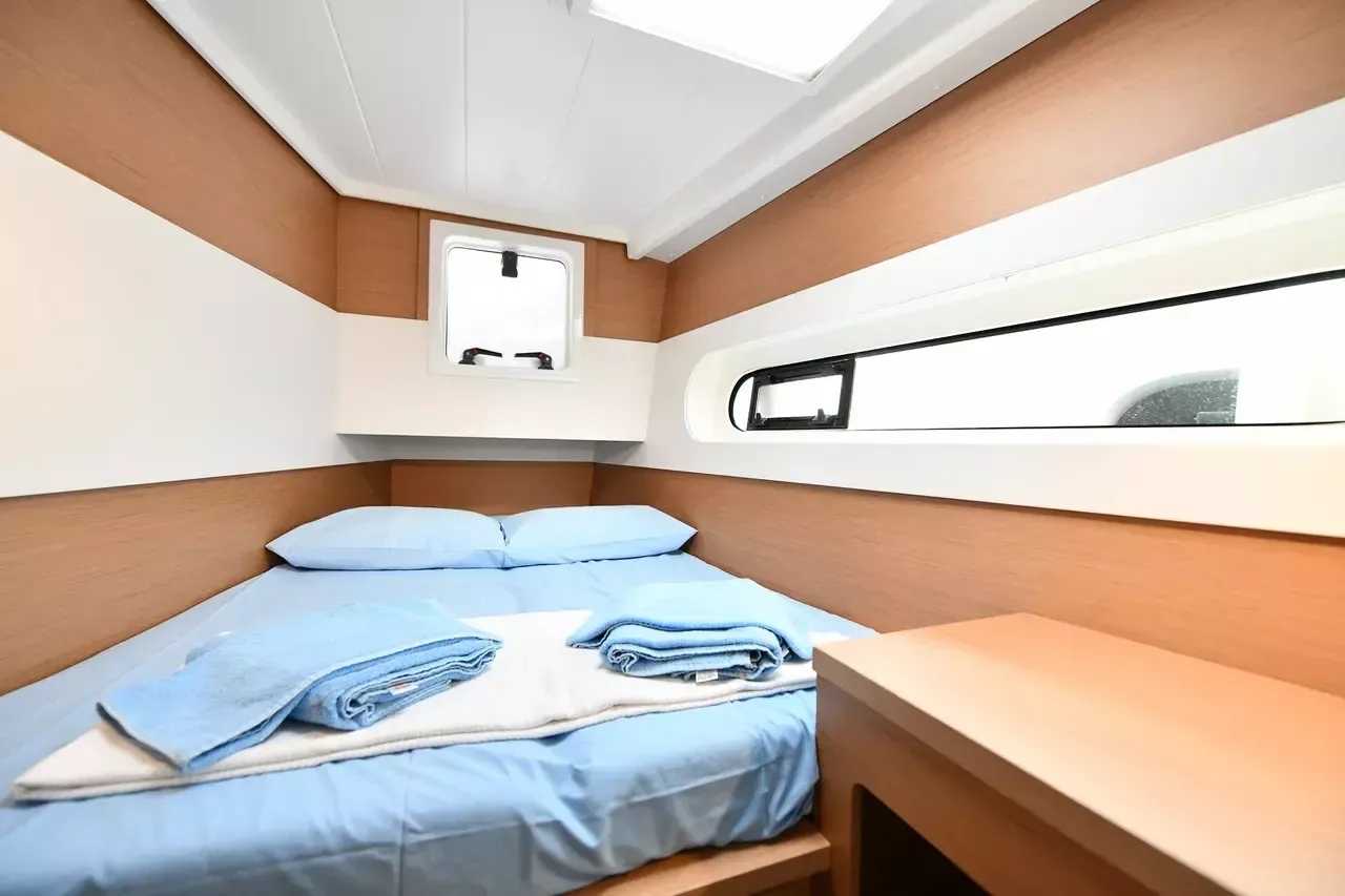 Excess 12 | Kalevezi