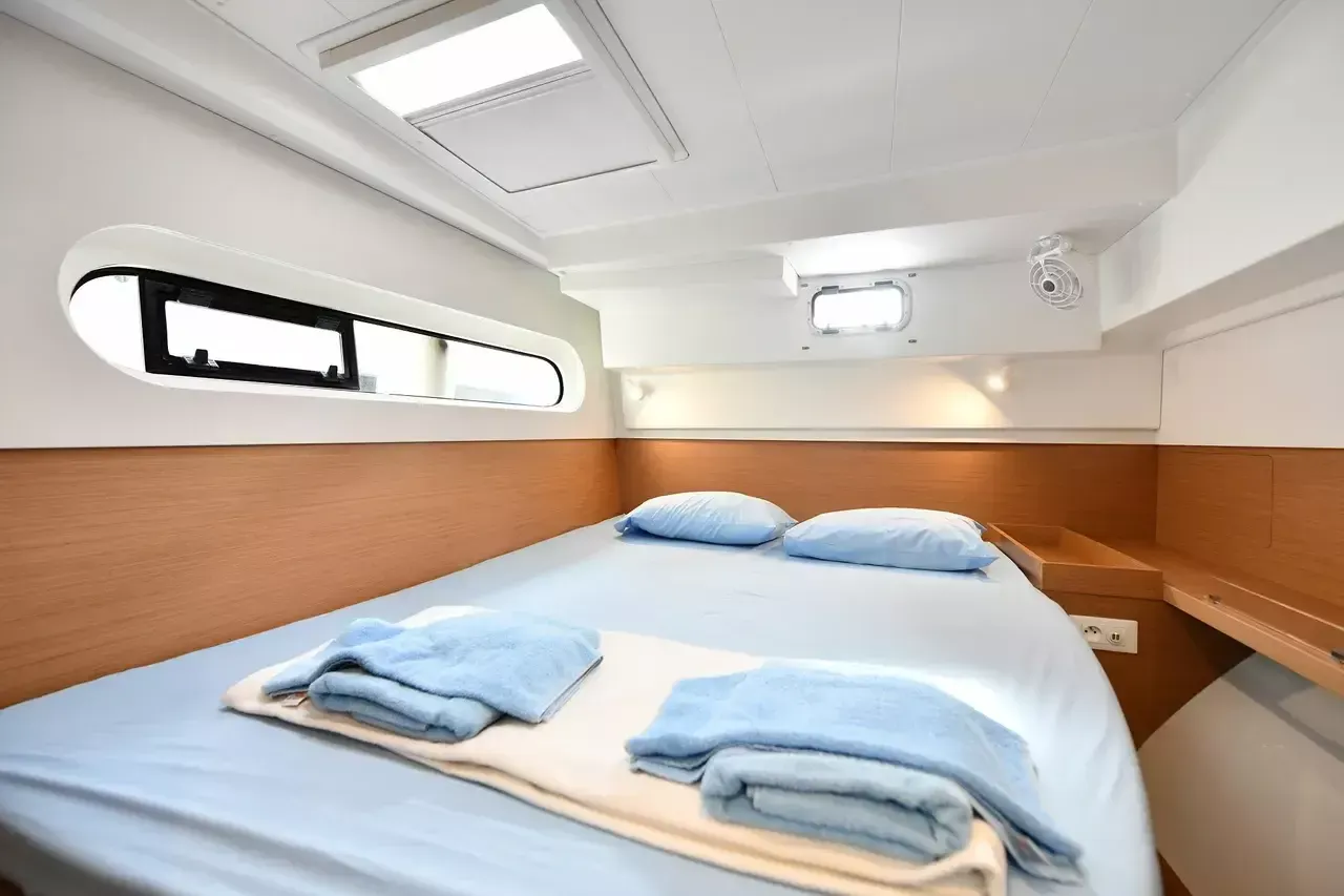 Excess 12 | Kalevezi