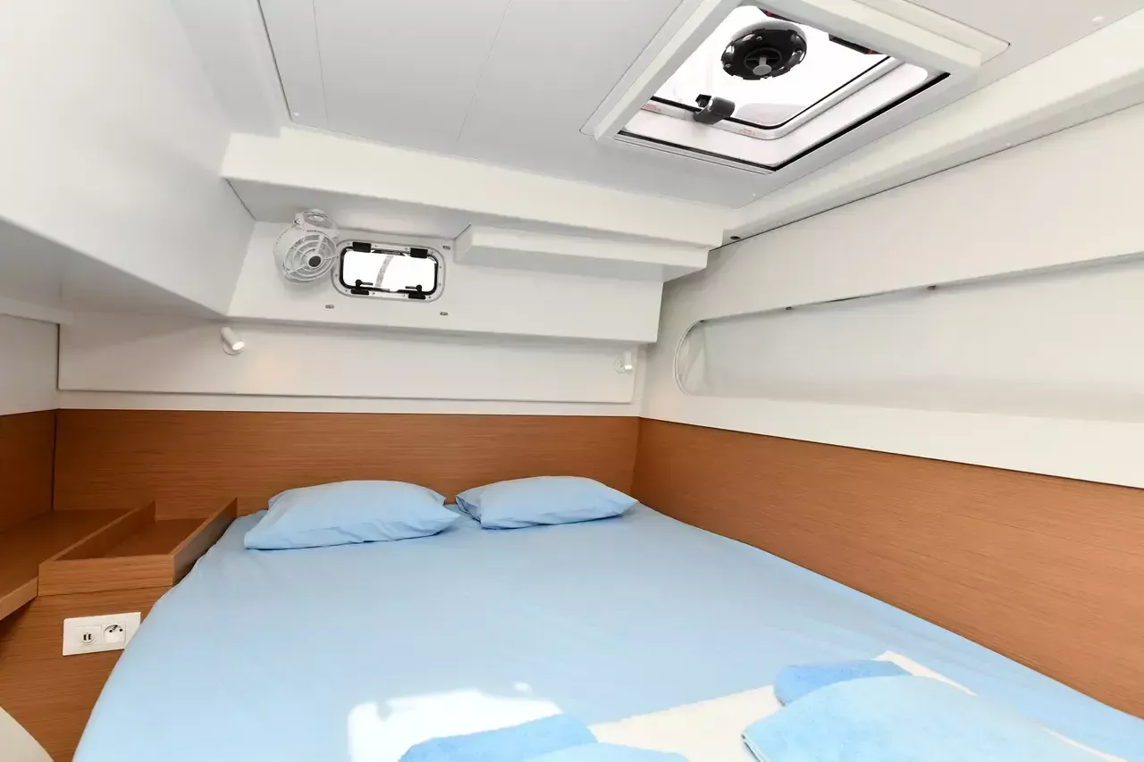 Excess 12 | Kalevezi