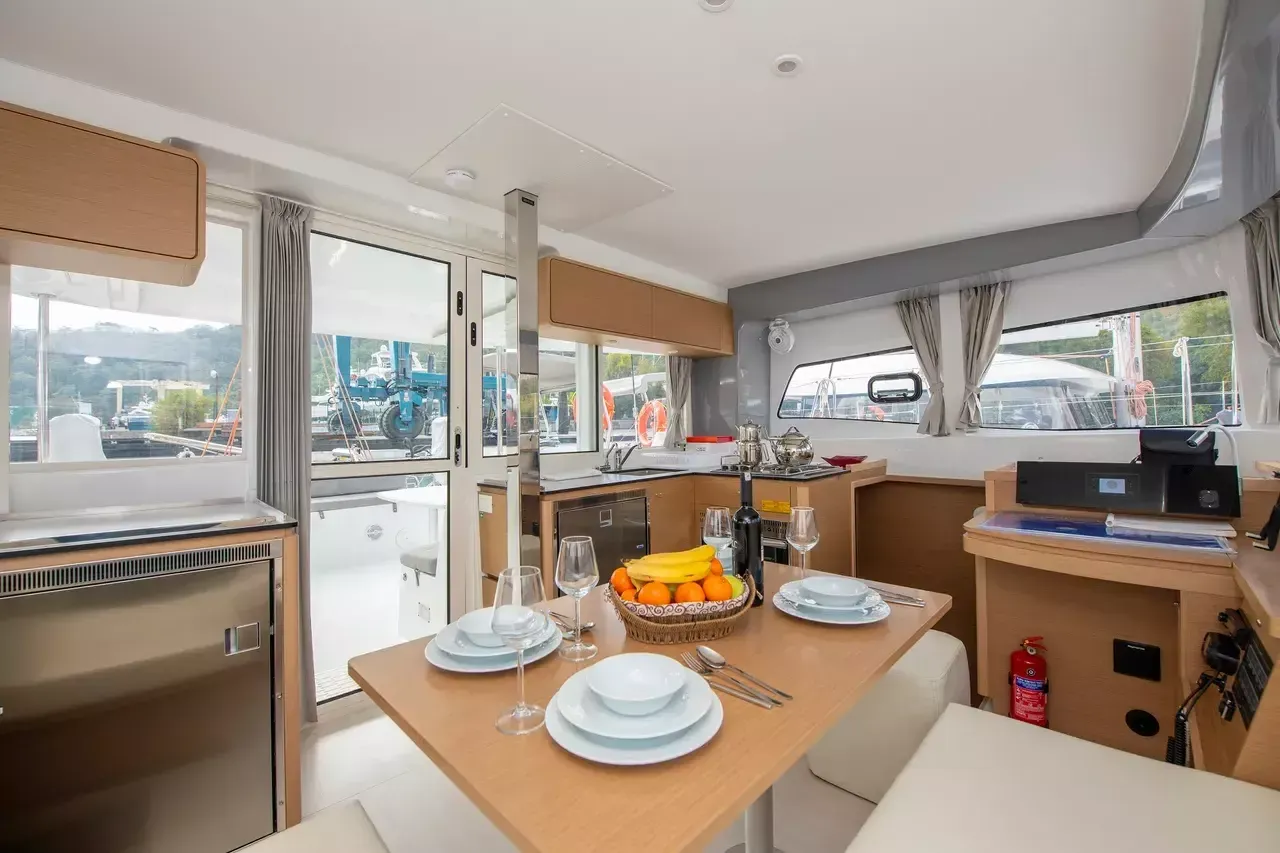 Excess 12 | Kalevezi