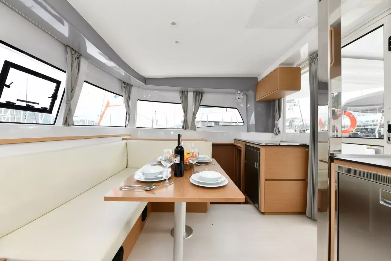 Excess 12 | Kalevezi