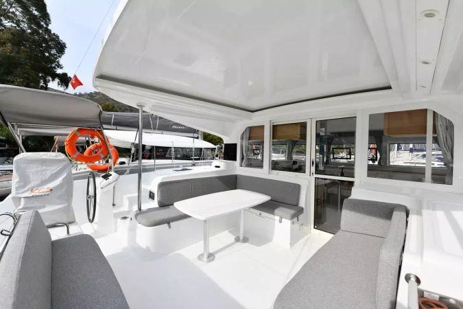 Excess 12 | Kalevezi