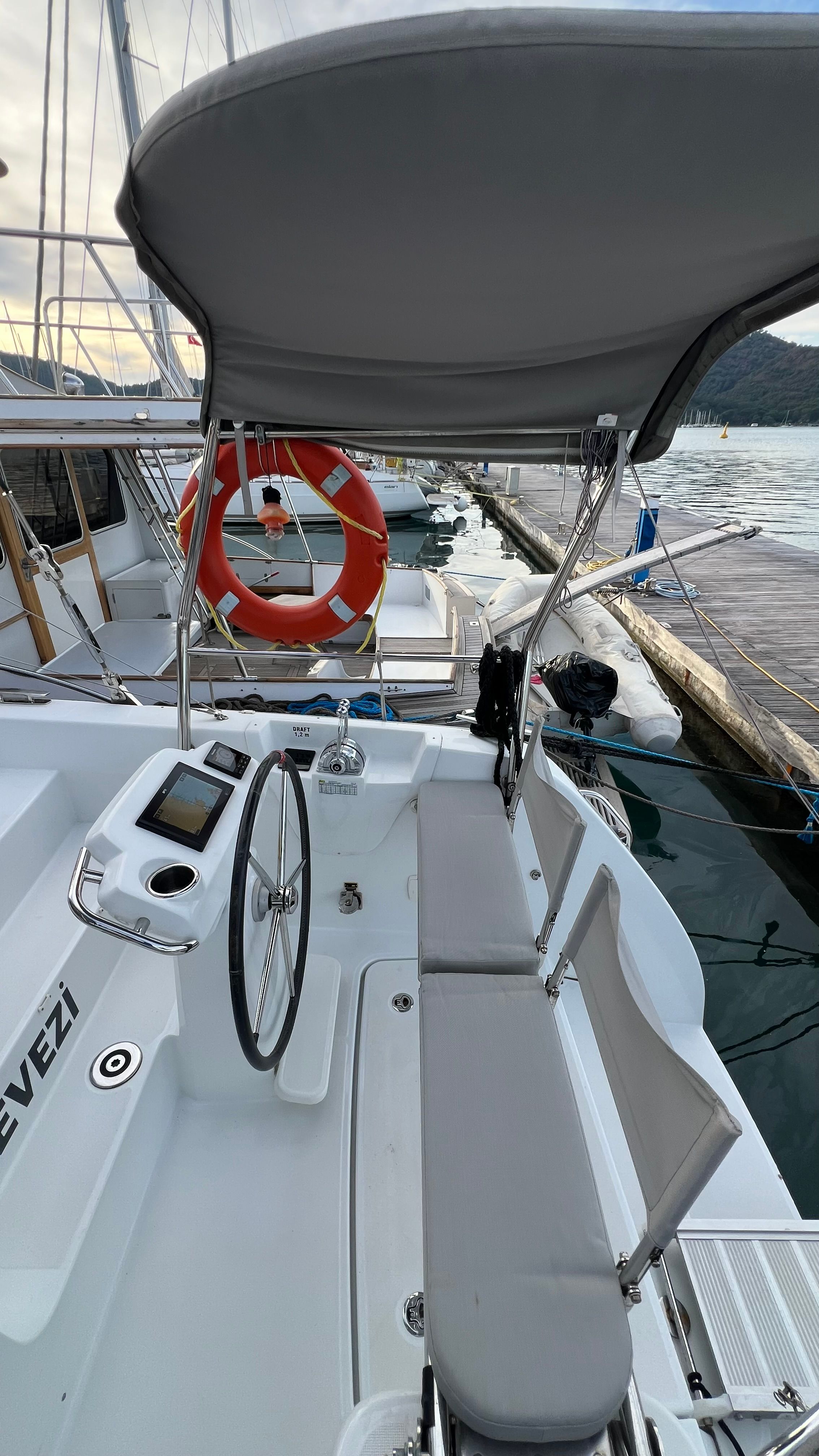 Excess 12 | Kalevezi