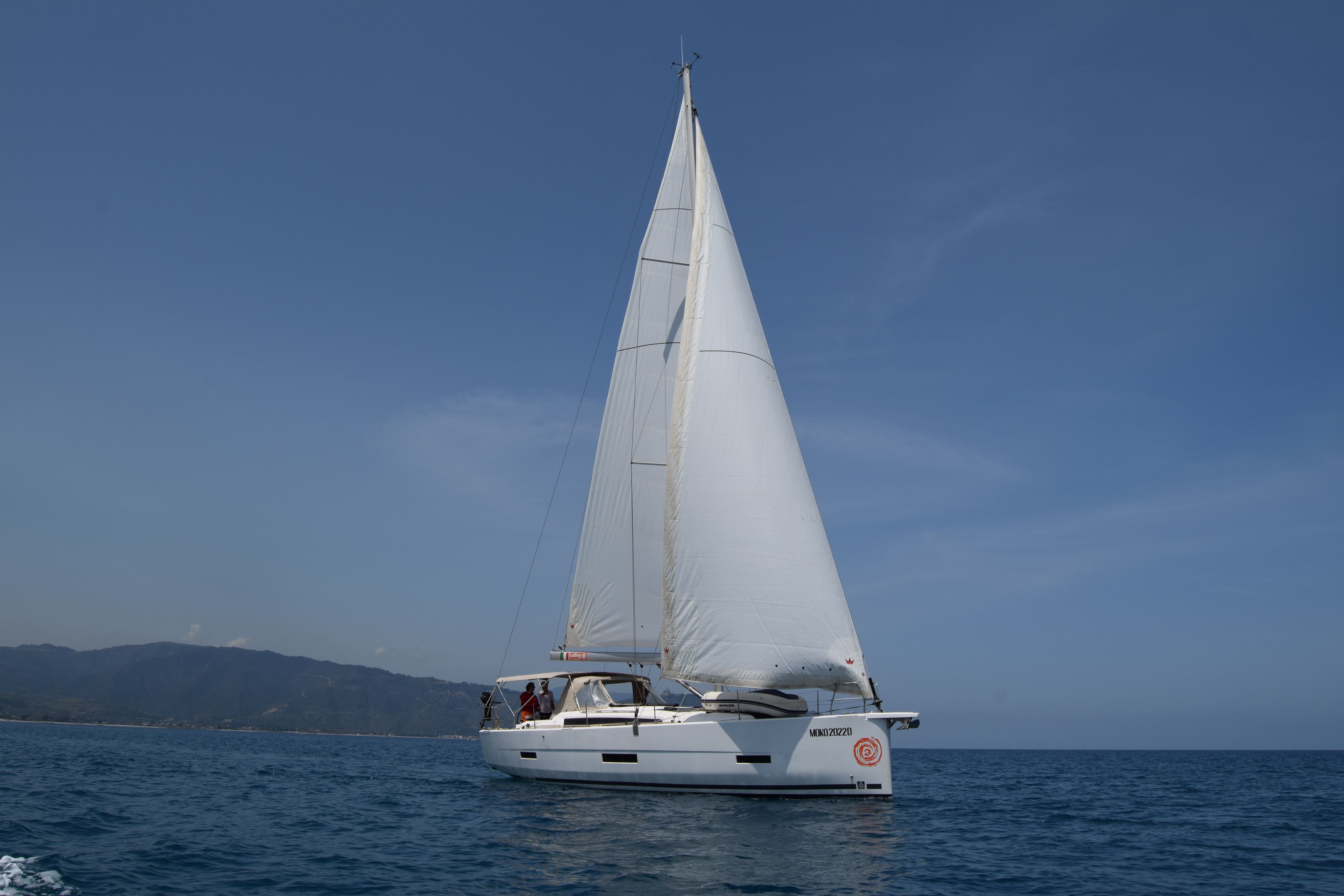 Dufour 430 | Little Mokoro