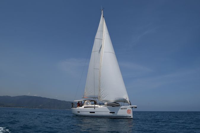 Dufour 430 | Little Mokoro