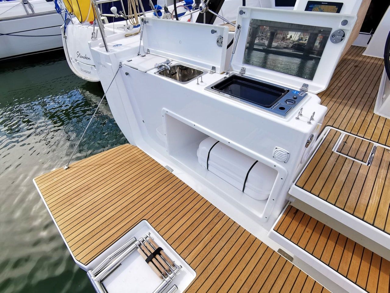 Dufour 390 | Antares