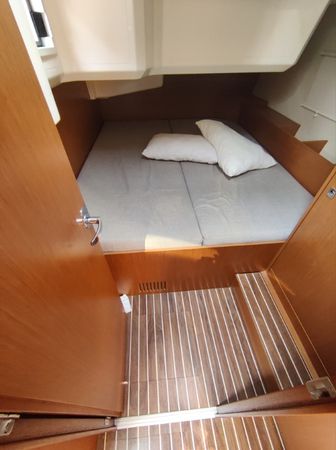 Bavaria C42 | Silver 7