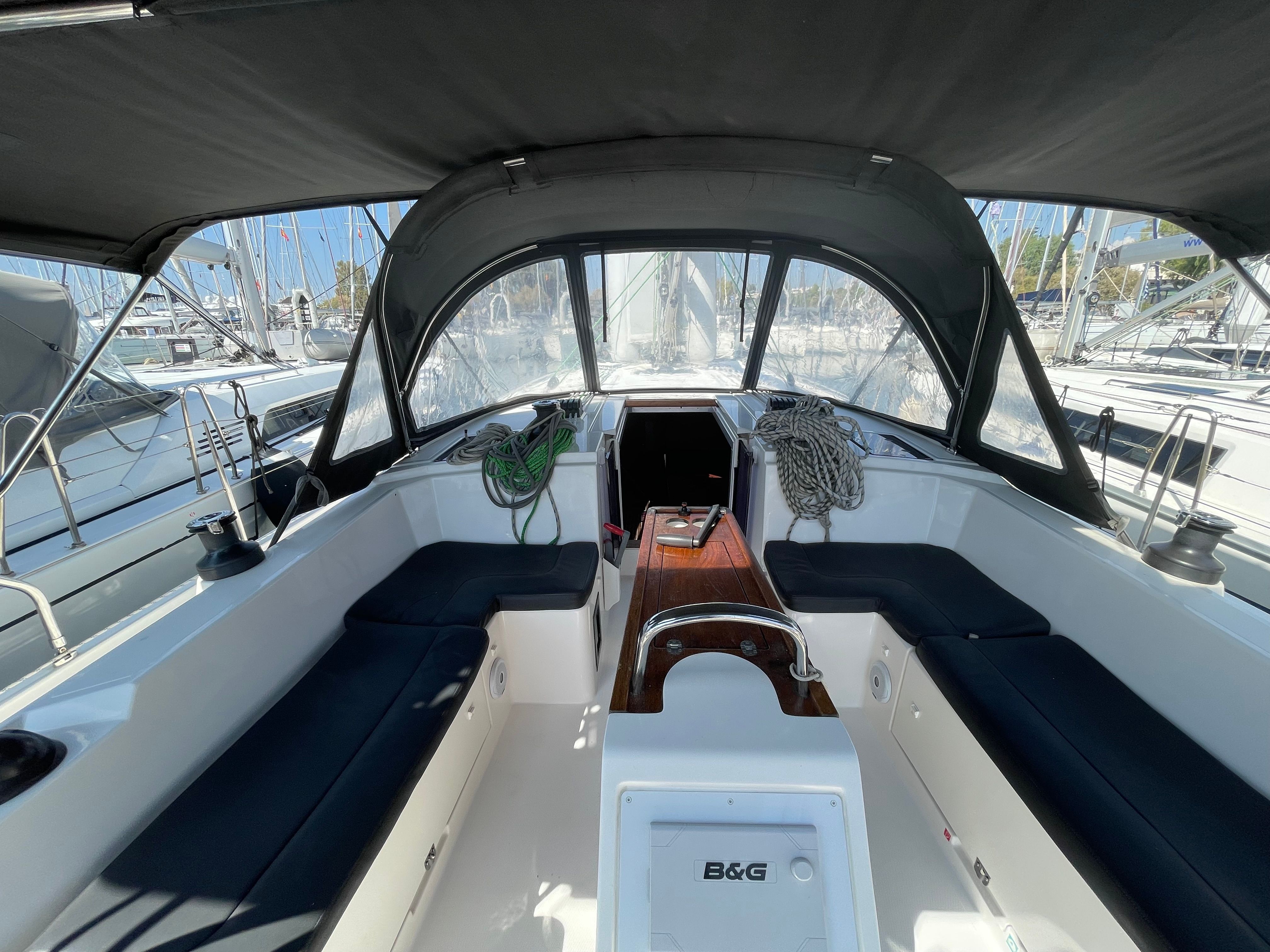 Bavaria C42 | Silver 7