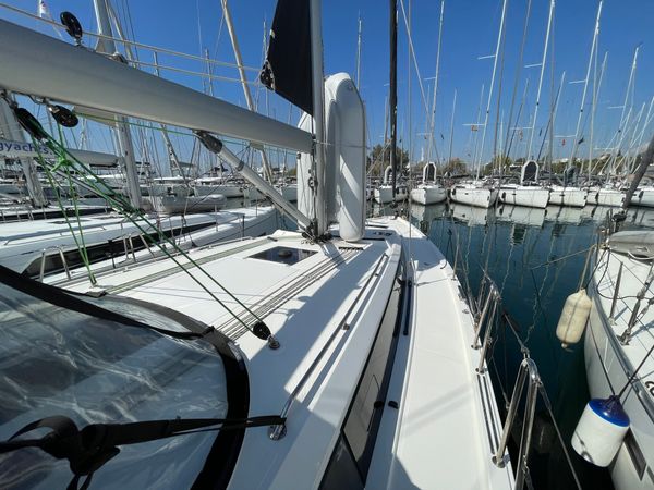 Bavaria C42 | Silver 7
