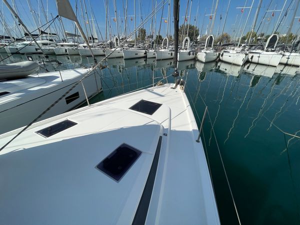 Bavaria C42 | Silver 7