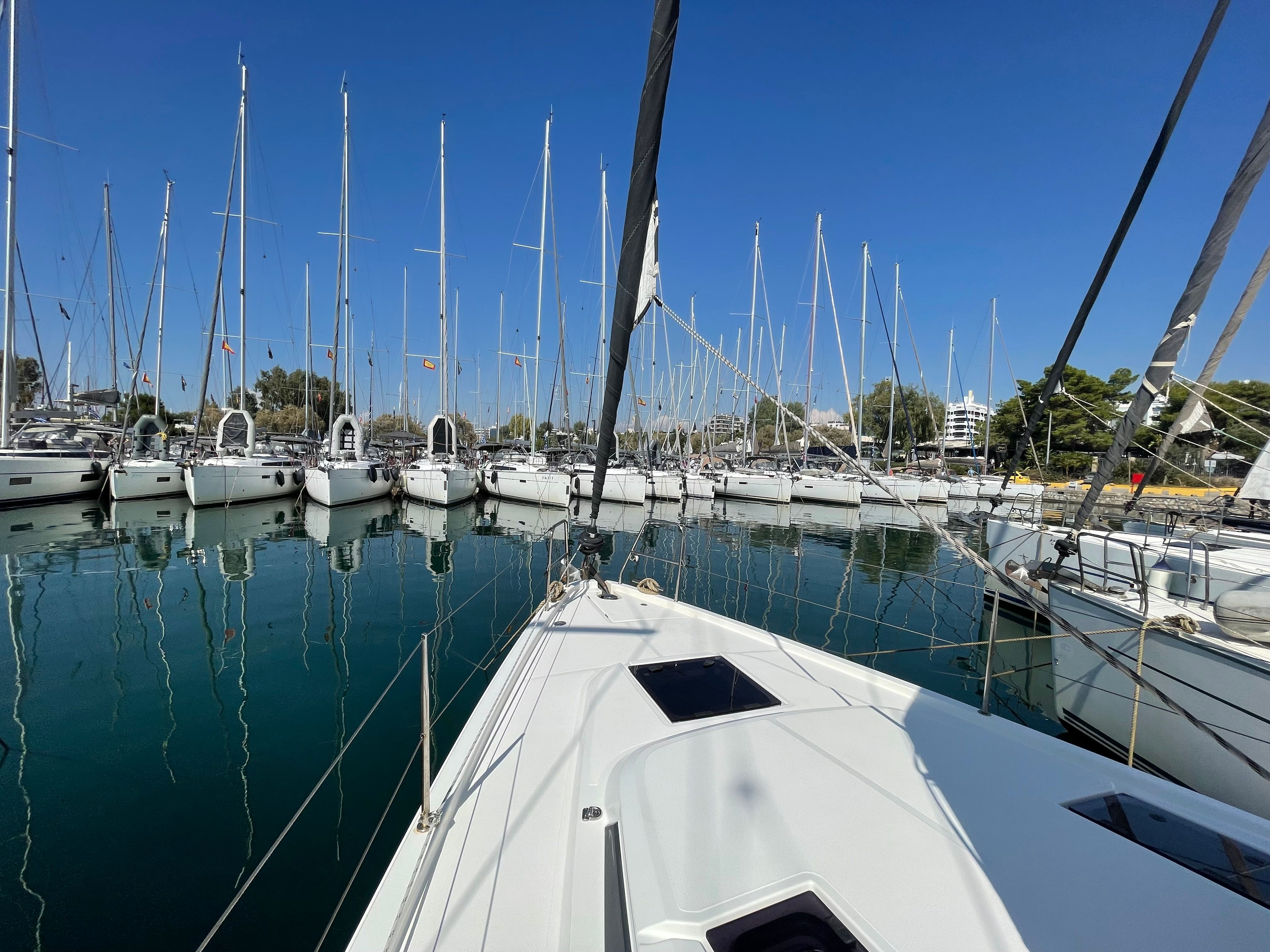 Bavaria C42 | Silver 7