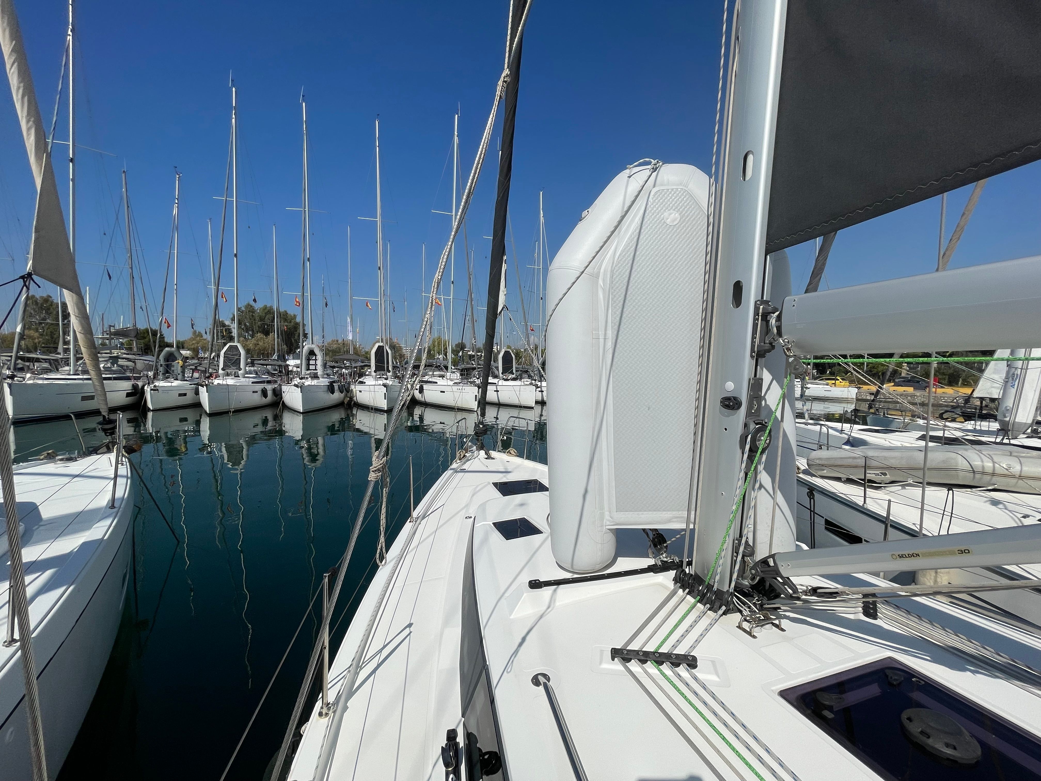 Bavaria C42 | Silver 7