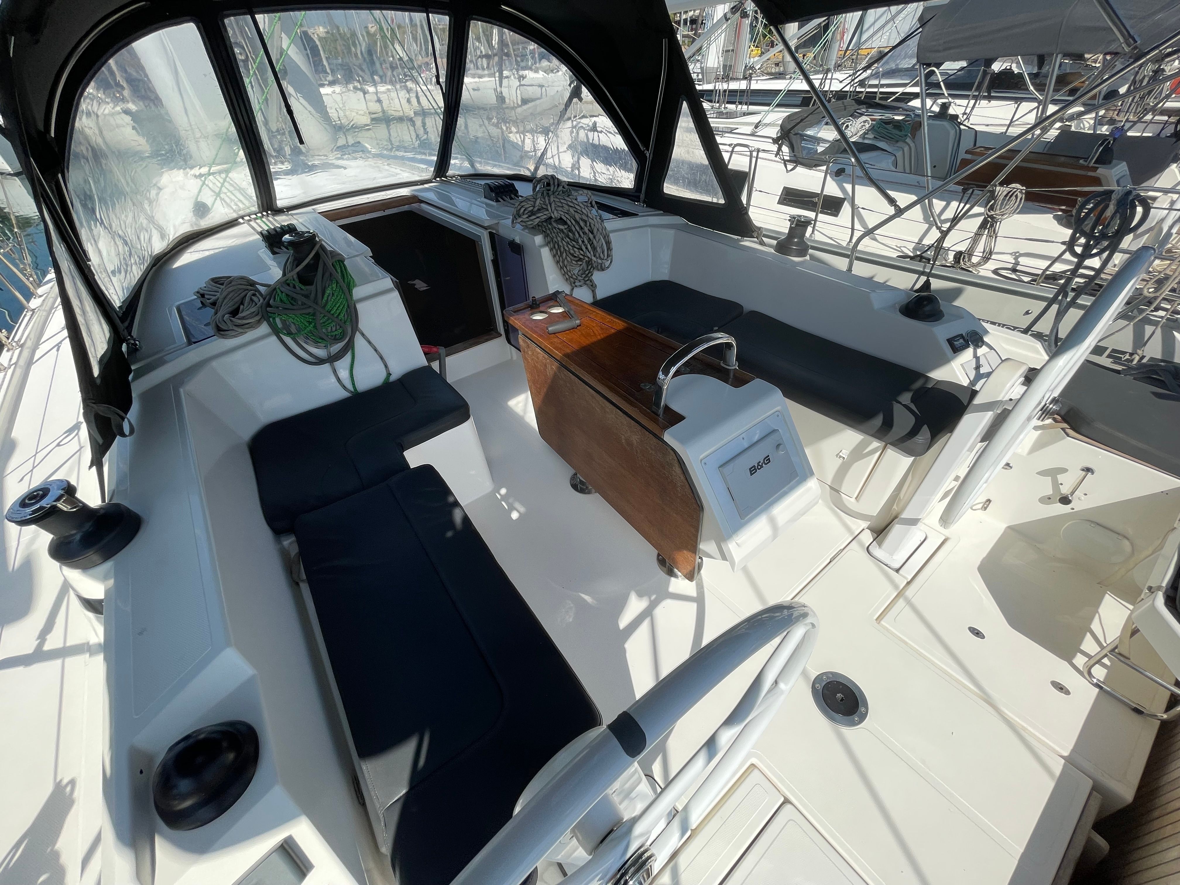 Bavaria C42 | Silver 7