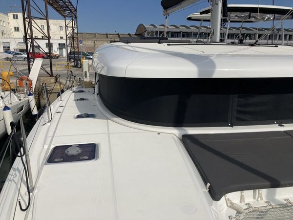 Lagoon 42 | Silver 8