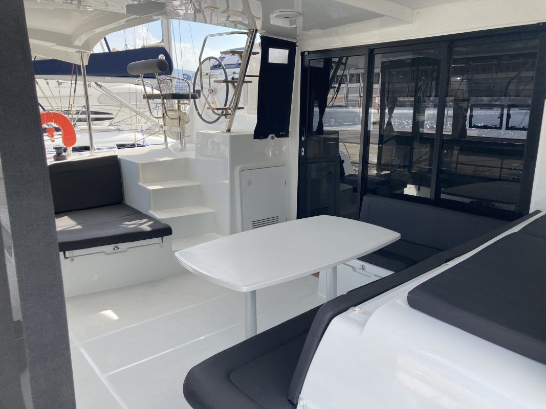 Lagoon 42 | Silver 8