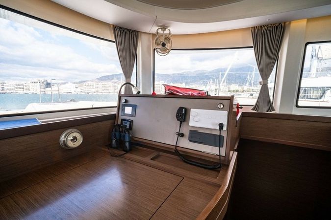 Lagoon 42 | Silver 8