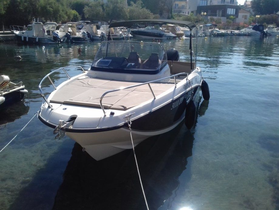 Quicksilver 675 Activ | Sundeck