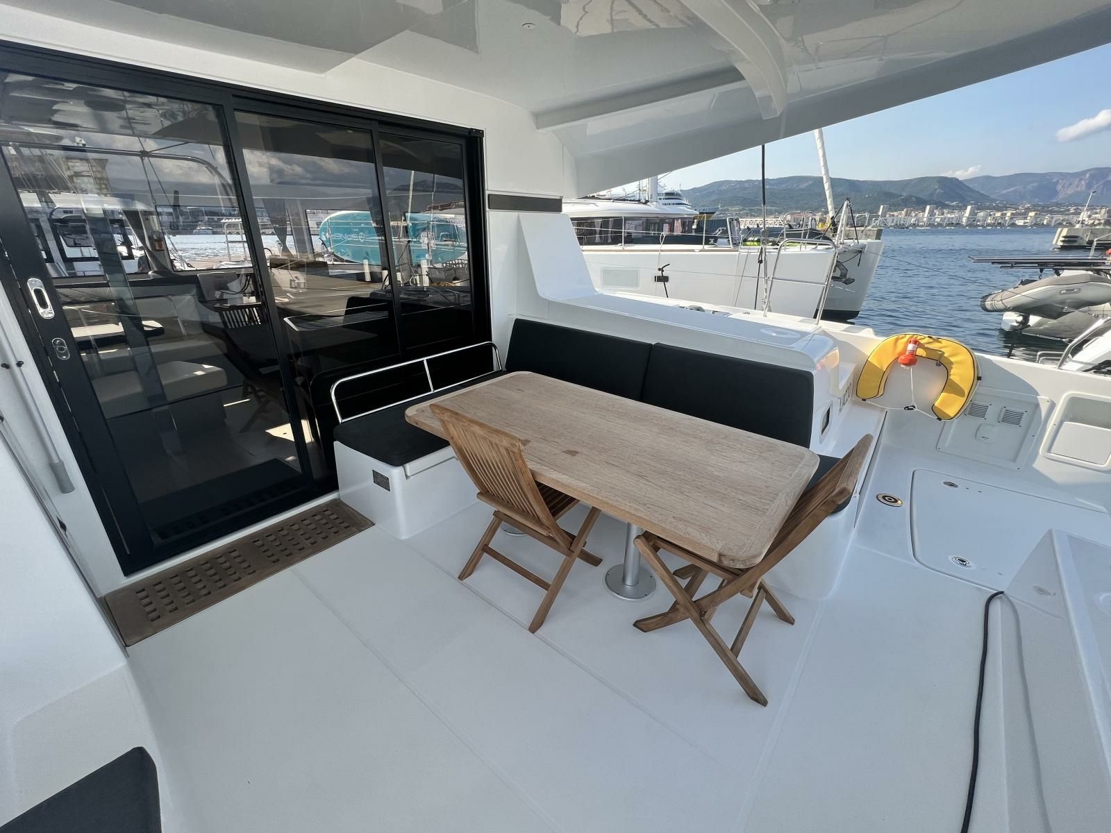 Lagoon 42 | Three Little Birds