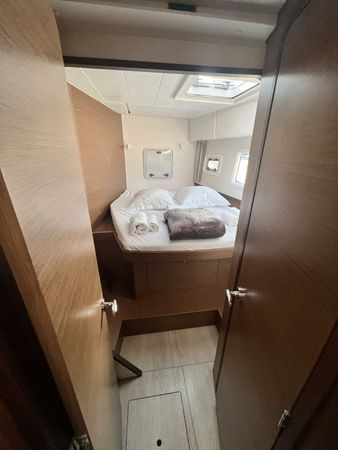 Lagoon 42 | Three Little Birds