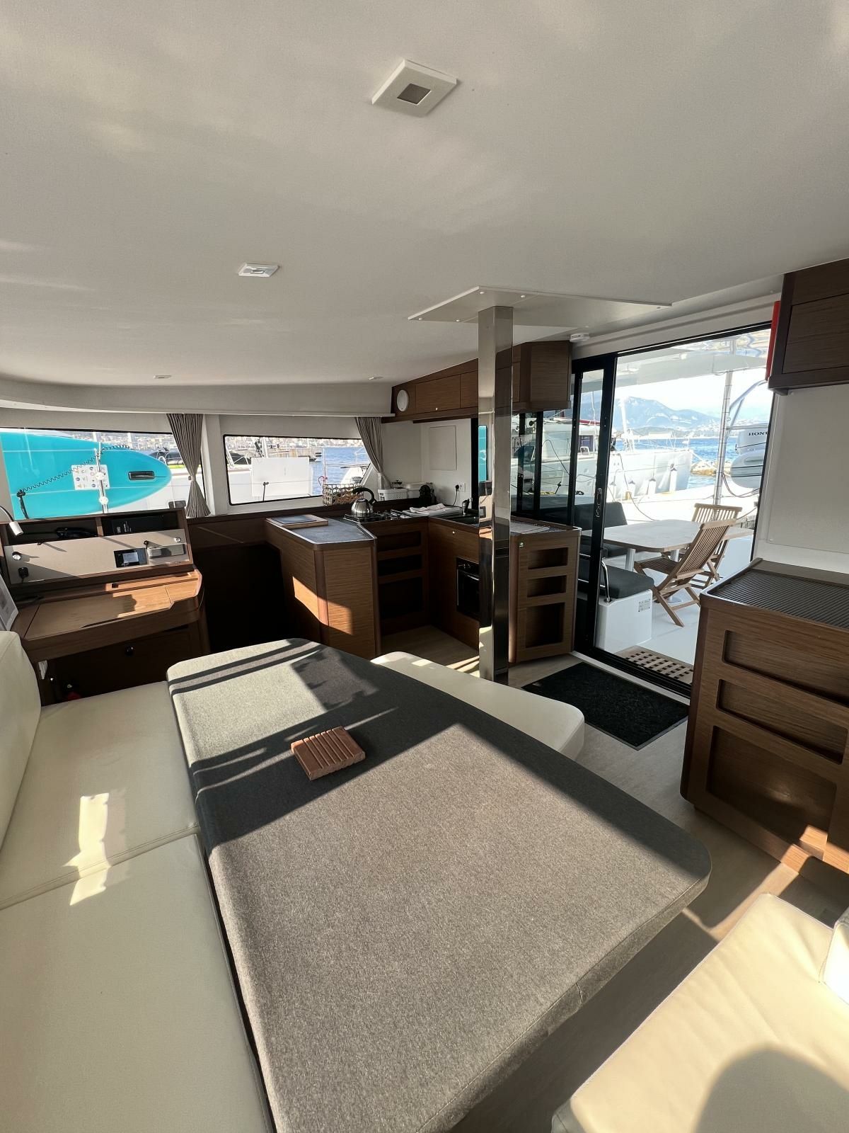 Lagoon 42 | Three Little Birds