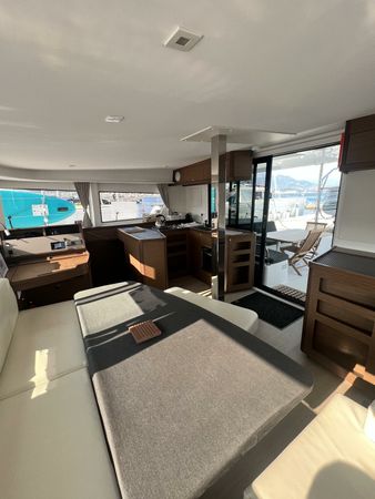 Lagoon 42 | Three Little Birds