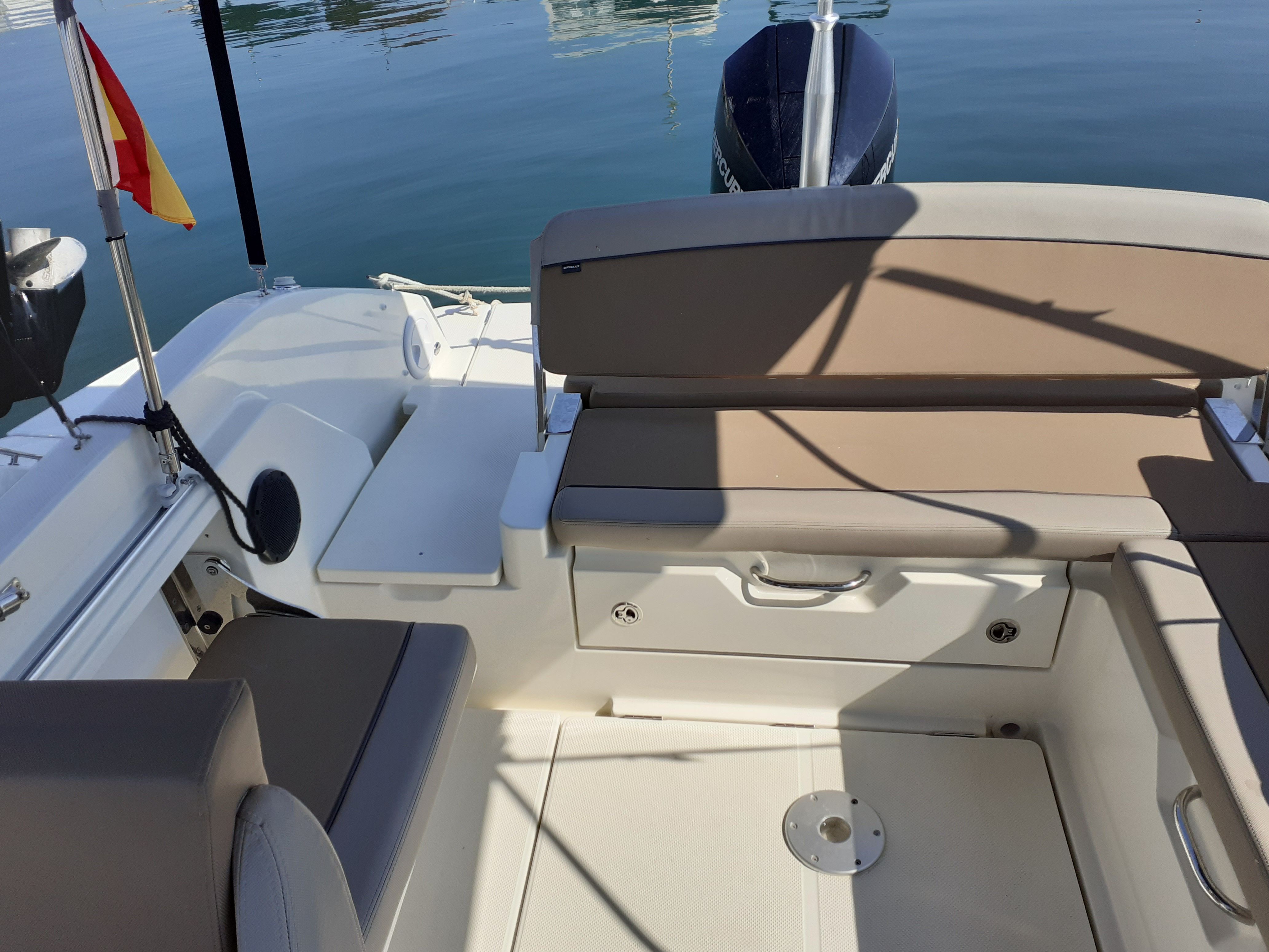 Quicksilver 675 | Goodlife